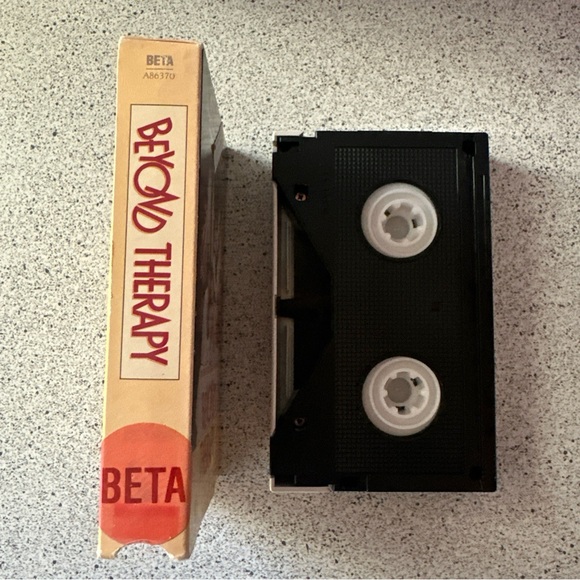 Vintage Beyond Therapy NOT VHS (Beta 1987) - Picture 6 of 7